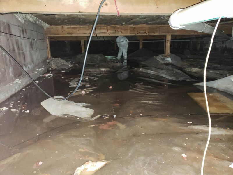 Crawlspace Encapsulation Installation